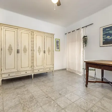 Flat In The Old Town Of *