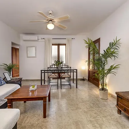 Apartment Flat In The Old Town Of Alcudia (Mallorca)
