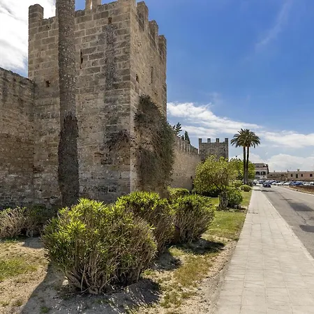 Apartment Flat In The Old Town Of Alcudia (Mallorca)